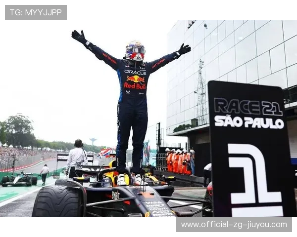 F1巴西站:维斯塔潘创造赛季新纪录,汉密尔顿再度夺冠 F1巴西站:维斯塔潘创造赛季新纪录,汉密尔顿再度夺冠